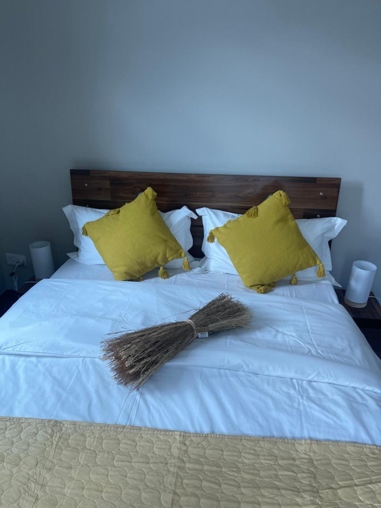 Phoenix Beach Apartments Sea View Flic en Flac Экстерьер фото